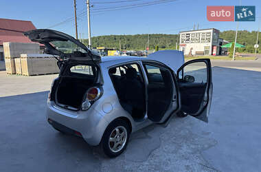 Хэтчбек Chevrolet Spark 2011 в 