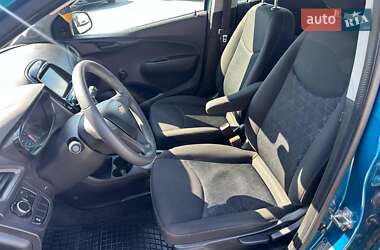 Хэтчбек Chevrolet Spark 2019 в 