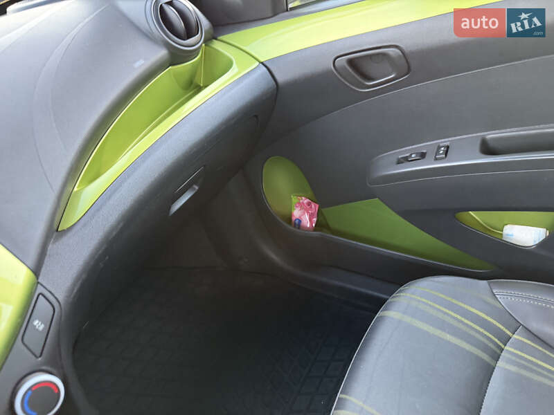 Хэтчбек Chevrolet Spark 2013 в Коломые фото 25 Хэтчбек Chevrolet Spark 2013 в Коломые
