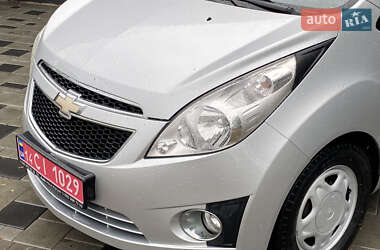 Хетчбек Chevrolet Spark 2011 в 