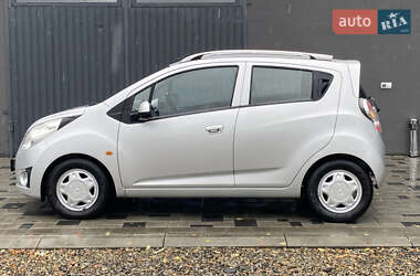Хетчбек Chevrolet Spark 2011 в 