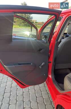 Хетчбек Chevrolet Spark 2013 в 