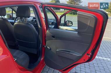 Хетчбек Chevrolet Spark 2013 в 