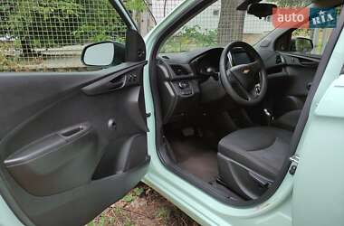 Хетчбек Chevrolet Spark 2017 в 