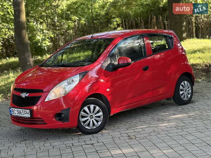 Хэтчбек Chevrolet Spark 2011 в Львове