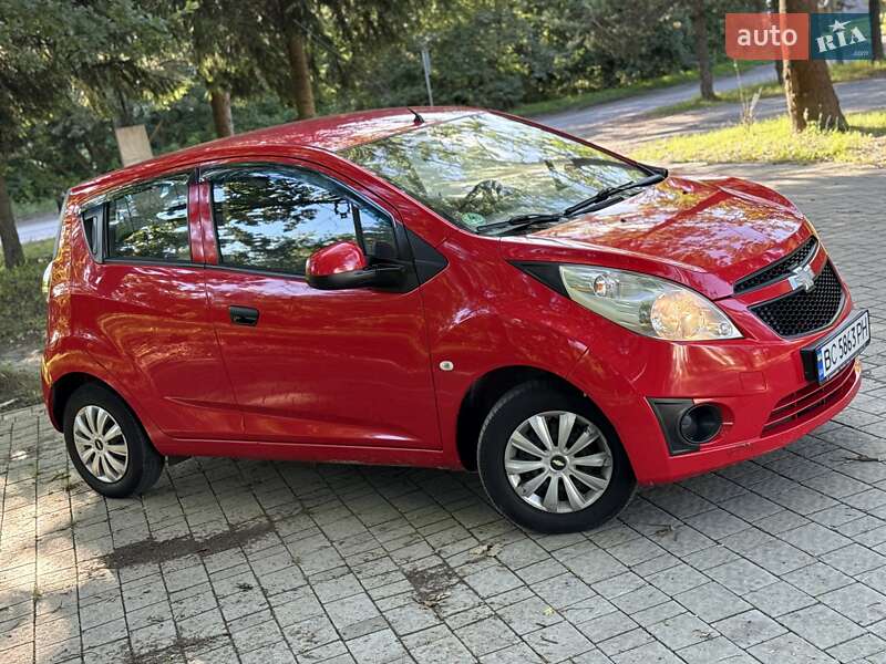 Хэтчбек Chevrolet Spark 2011 в Львове