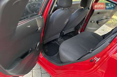 Хетчбек Chevrolet Spark 2011 в 