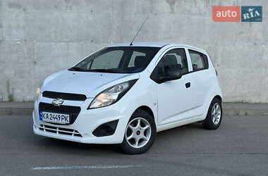 Хетчбек Chevrolet Spark 2014 в 