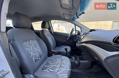 Хетчбек Chevrolet Spark 2014 в 