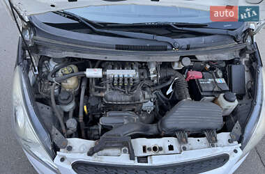 Хетчбек Chevrolet Spark 2014 в 