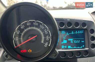 Хэтчбек Chevrolet Spark 2011 в 