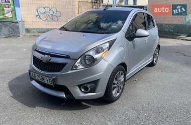 Хэтчбек Chevrolet Spark 2014 в Киеве