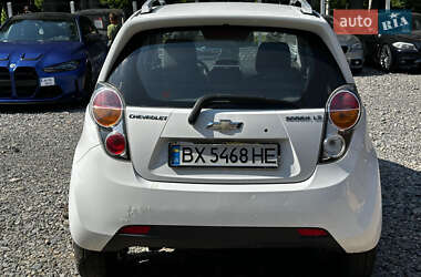Хэтчбек Chevrolet Spark 2010 в 