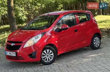 Хэтчбек Chevrolet Spark 2011 в 