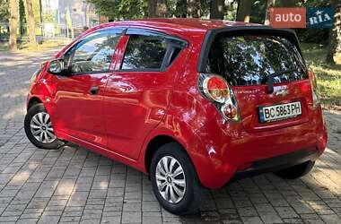 Хэтчбек Chevrolet Spark 2011 в 