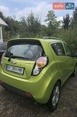 Хэтчбек Chevrolet Spark 2011 в 