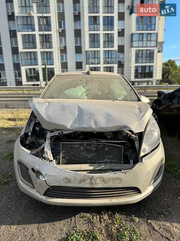 Хэтчбек Chevrolet Spark 2015 в Киеве
