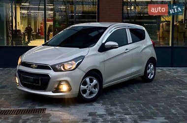 Хэтчбек Chevrolet Spark 2015 в Киеве
