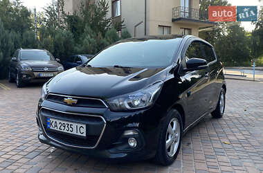 Хетчбек Chevrolet Spark 2017 в Києві