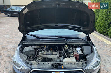 Хэтчбек Chevrolet Spark 2017 в 