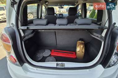 Хетчбек Chevrolet Spark 2013 в 