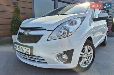 Хетчбек Chevrolet Spark 2013 в 