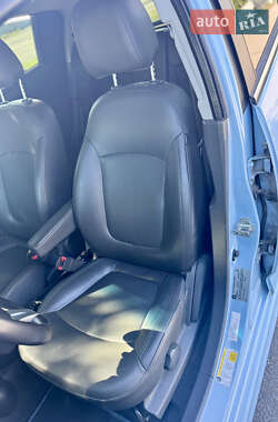 Хэтчбек Chevrolet Spark 2015 в 