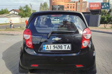 Хэтчбек Chevrolet Spark 2010 в 