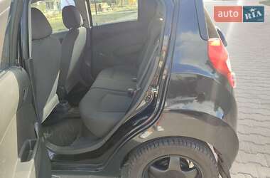 Хэтчбек Chevrolet Spark 2010 в 