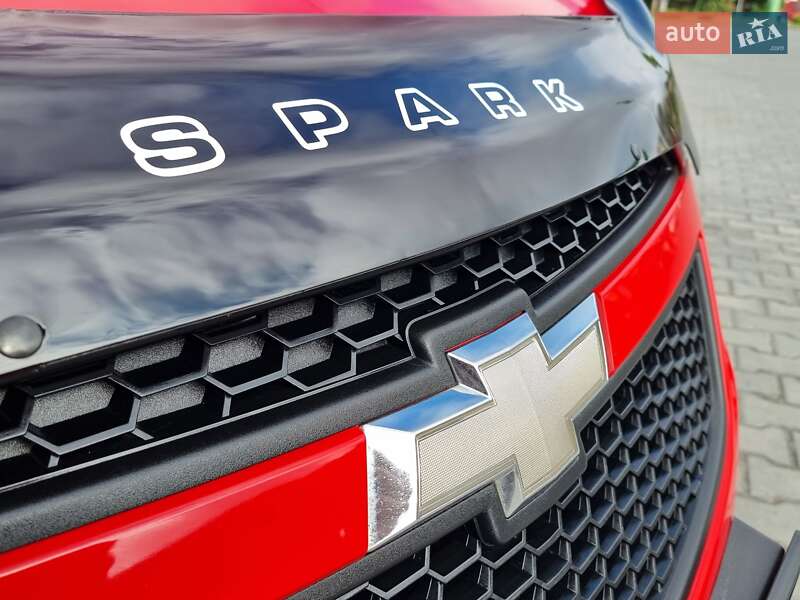 Хэтчбек Chevrolet Spark 2012 в Виннице