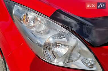 Хетчбек Chevrolet Spark 2012 в 