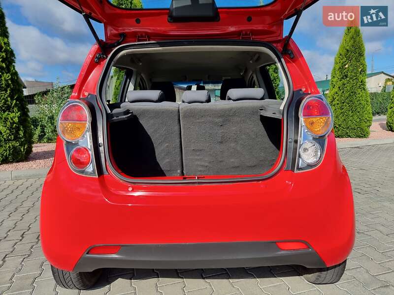 Хэтчбек Chevrolet Spark 2012 в Виннице