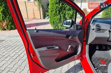 Хетчбек Chevrolet Spark 2012 в 