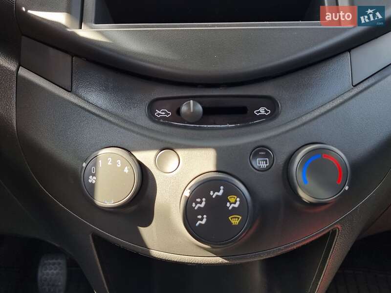 Хэтчбек Chevrolet Spark 2012 в Виннице