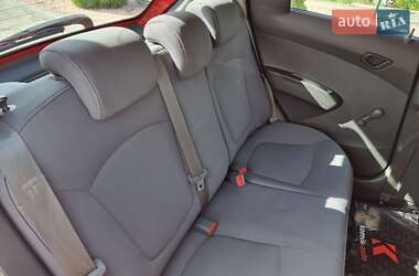 Хетчбек Chevrolet Spark 2012 в 