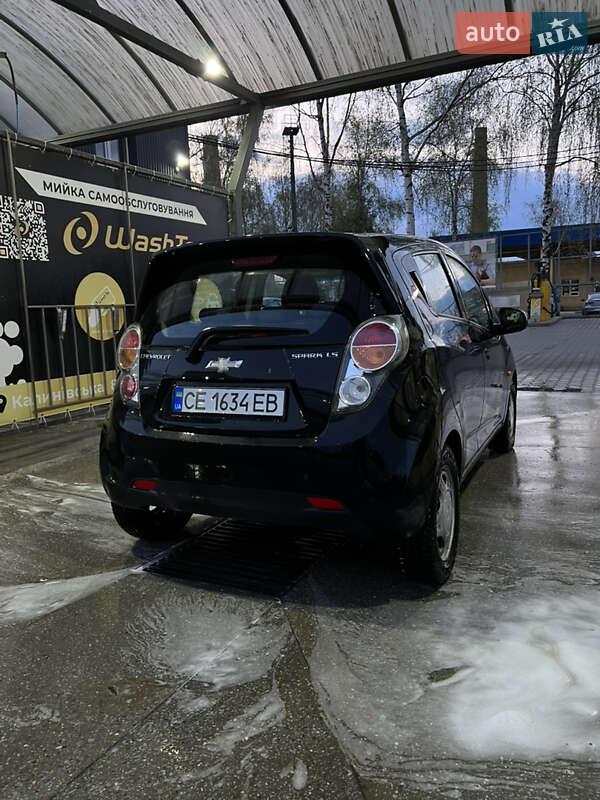 Хэтчбек Chevrolet Spark 2011 в Черновцах