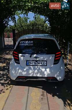 Хэтчбек Chevrolet Spark 2012 в 