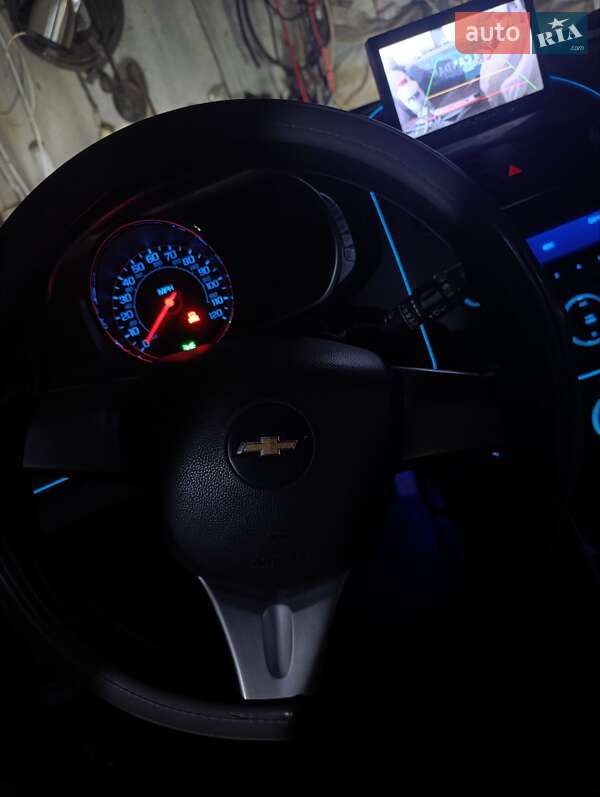 Хэтчбек Chevrolet Spark 2012 в Татарбунарах