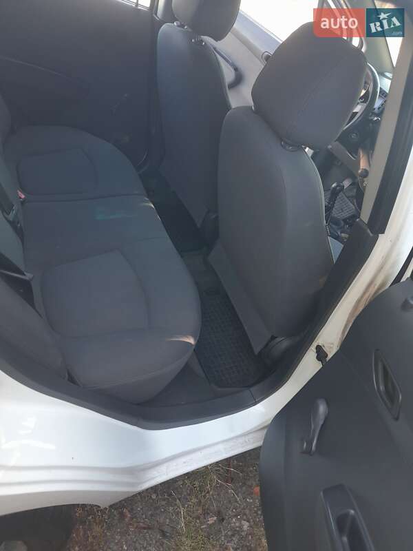 Хэтчбек Chevrolet Spark 2011 в Броварах фото 24 Хэтчбек Chevrolet Spark 2011 в Броварах