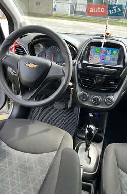 Хэтчбек Chevrolet Spark 2018 в 