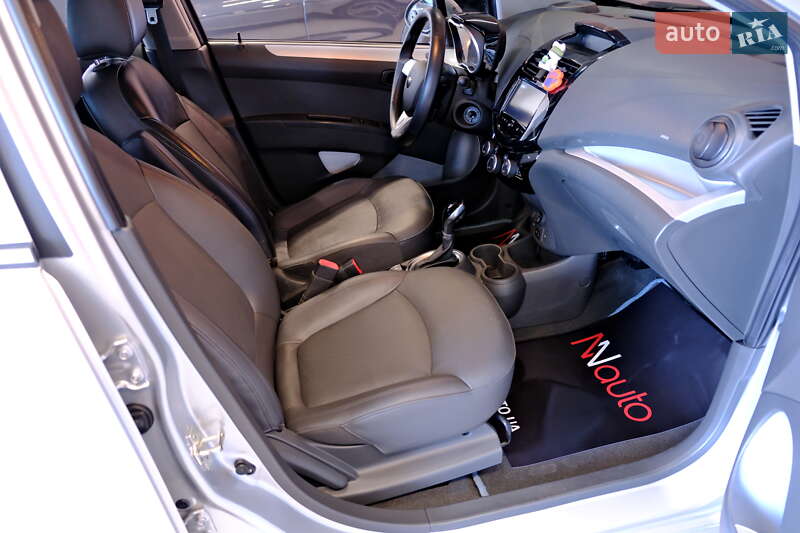 Хэтчбек Chevrolet Spark 2015 в Одессе