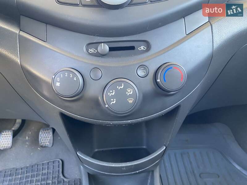 Хэтчбек Chevrolet Spark 2010 в Николаеве