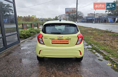 Хэтчбек Chevrolet Spark 2017 в 