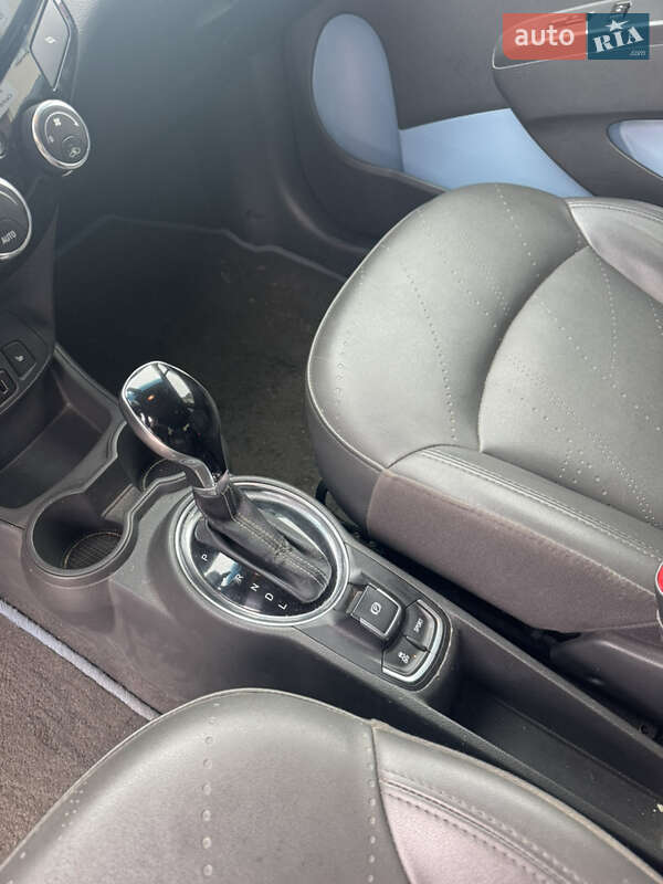 Хэтчбек Chevrolet Spark 2014 в Киеве фото 12 Хэтчбек Chevrolet Spark 2014 в Киеве