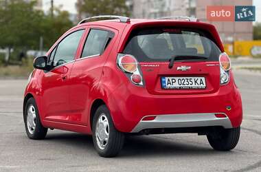 Хэтчбек Chevrolet Spark 2010 в 