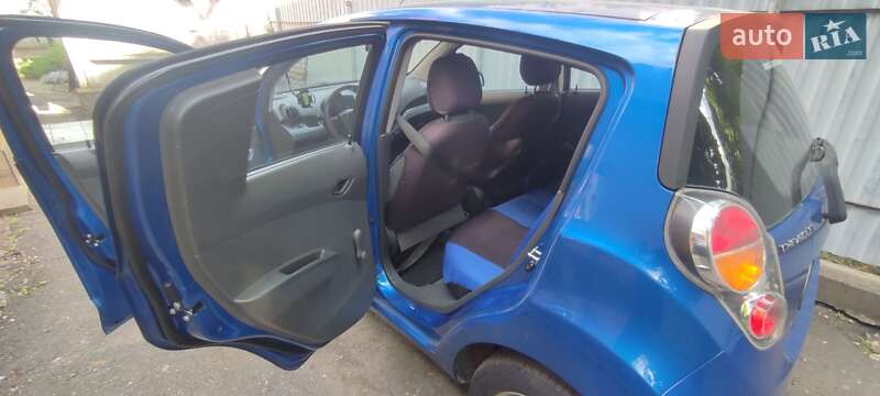 Хэтчбек Chevrolet Spark 2010 в Хмельницком