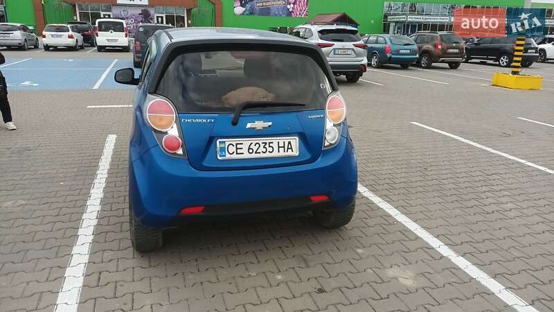 Хетчбек Chevrolet Spark 2011 в Чернівцях