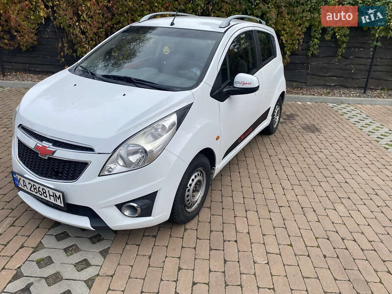 Хэтчбек Chevrolet Spark 2010 в Киеве фото 2 Хэтчбек Chevrolet Spark 2010 в Киеве