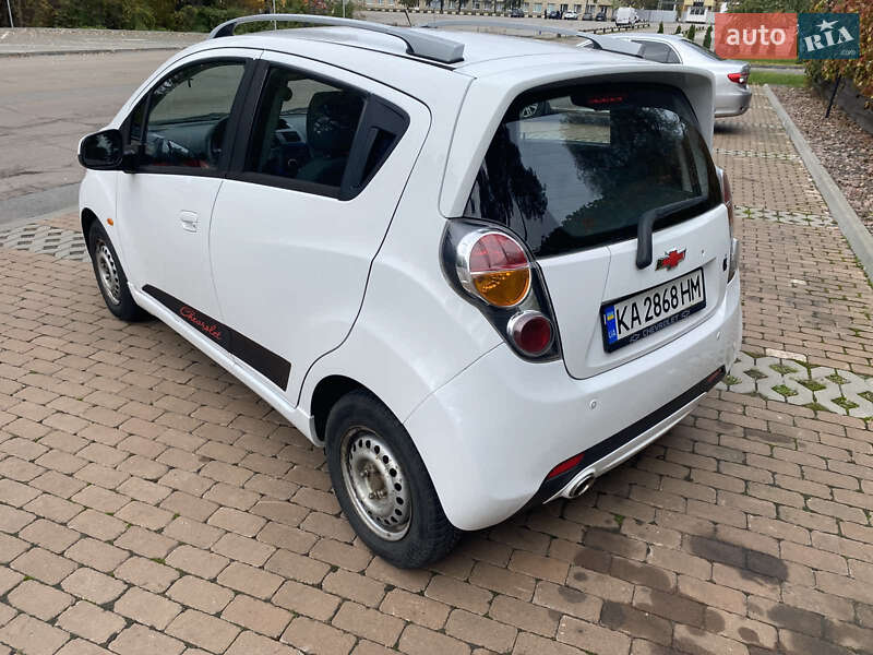 Хэтчбек Chevrolet Spark 2010 в Киеве фото 3 Хэтчбек Chevrolet Spark 2010 в Киеве