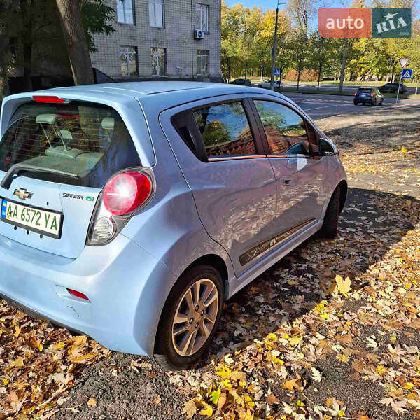 Хетчбек Chevrolet Spark 2013 в Києві фото 4 Хетчбек Chevrolet Spark 2013 в Києві